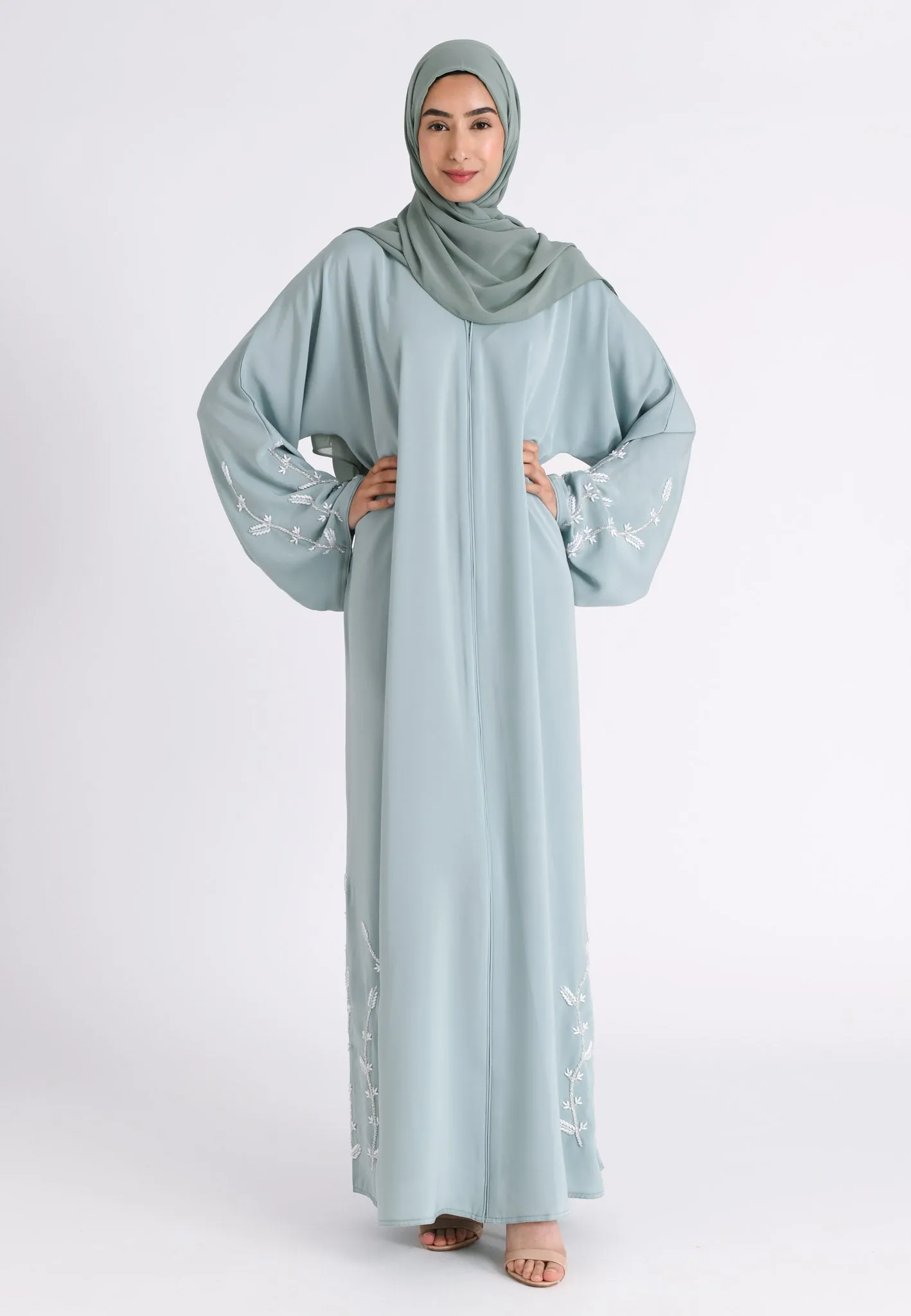 Luxury Maldives Closed Abaya With Embellishments (Premium)